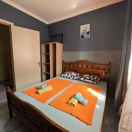 Guest House Barbi Batumi Ngoại thất bức ảnh