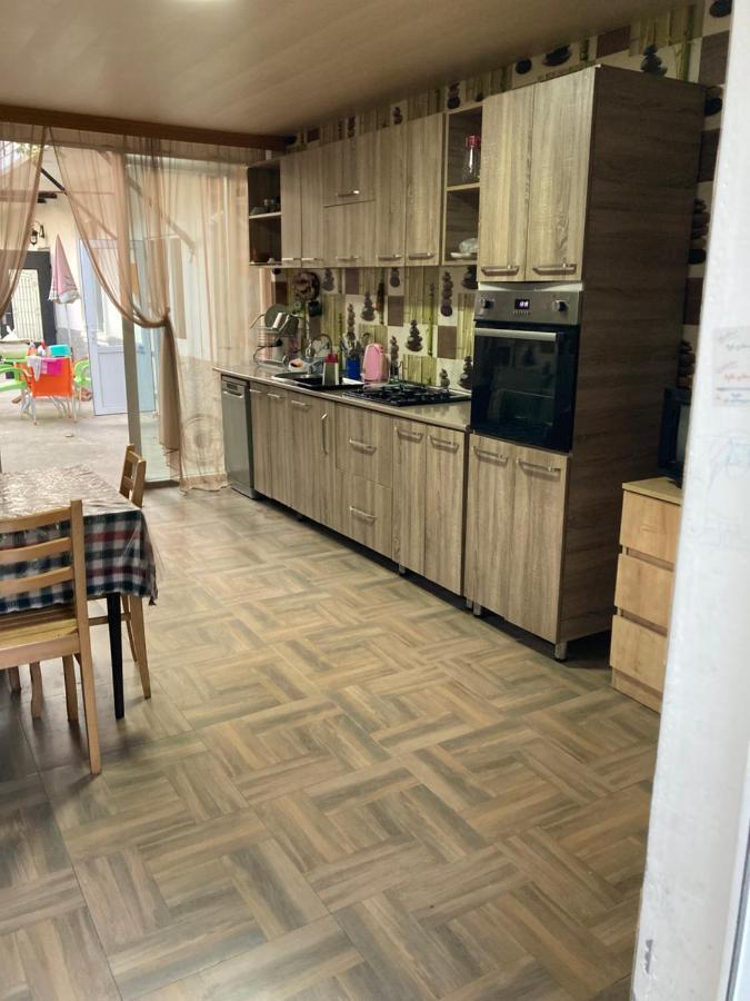 Guest House Barbi Batumi Ngoại thất bức ảnh