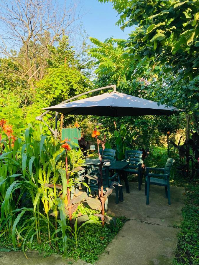 Guest House Barbi Batumi Ngoại thất bức ảnh
