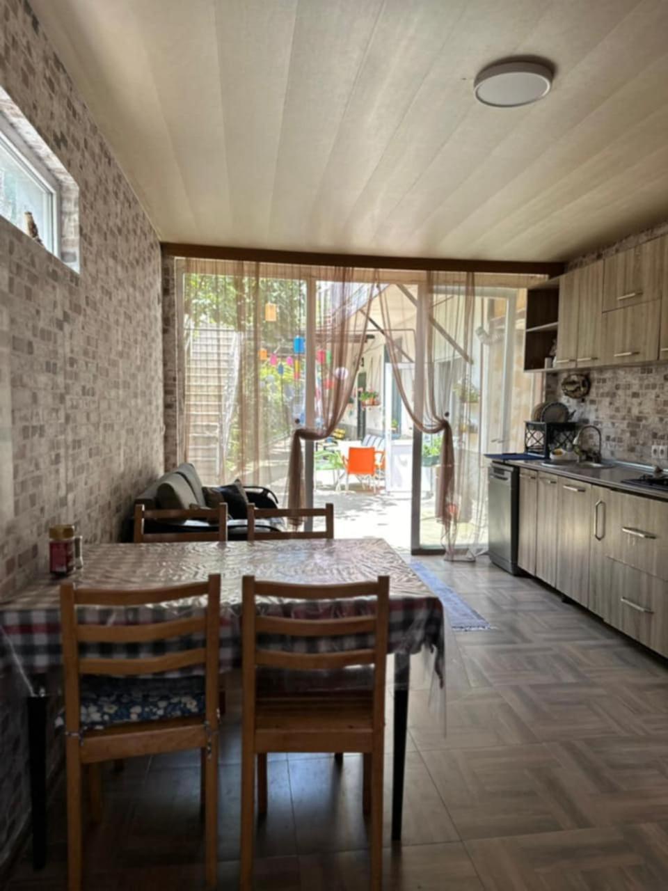 Guest House Barbi Batumi Ngoại thất bức ảnh